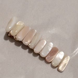 New ANTHRO genuine mother of Pearl La Boheme naturalseashell hair clip barrette